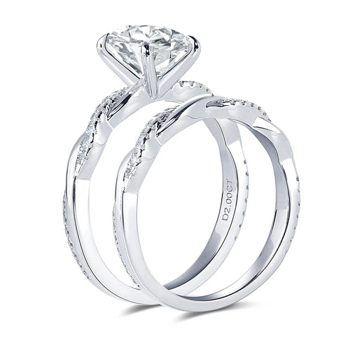 The Isabella Oval Cut Pave Moissanite Ring Set